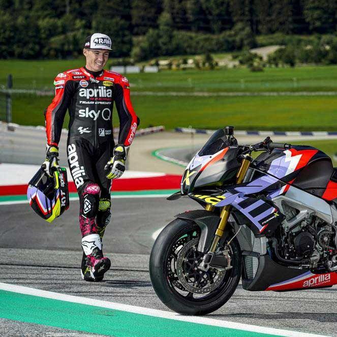 Aprilia Tuono V4 X